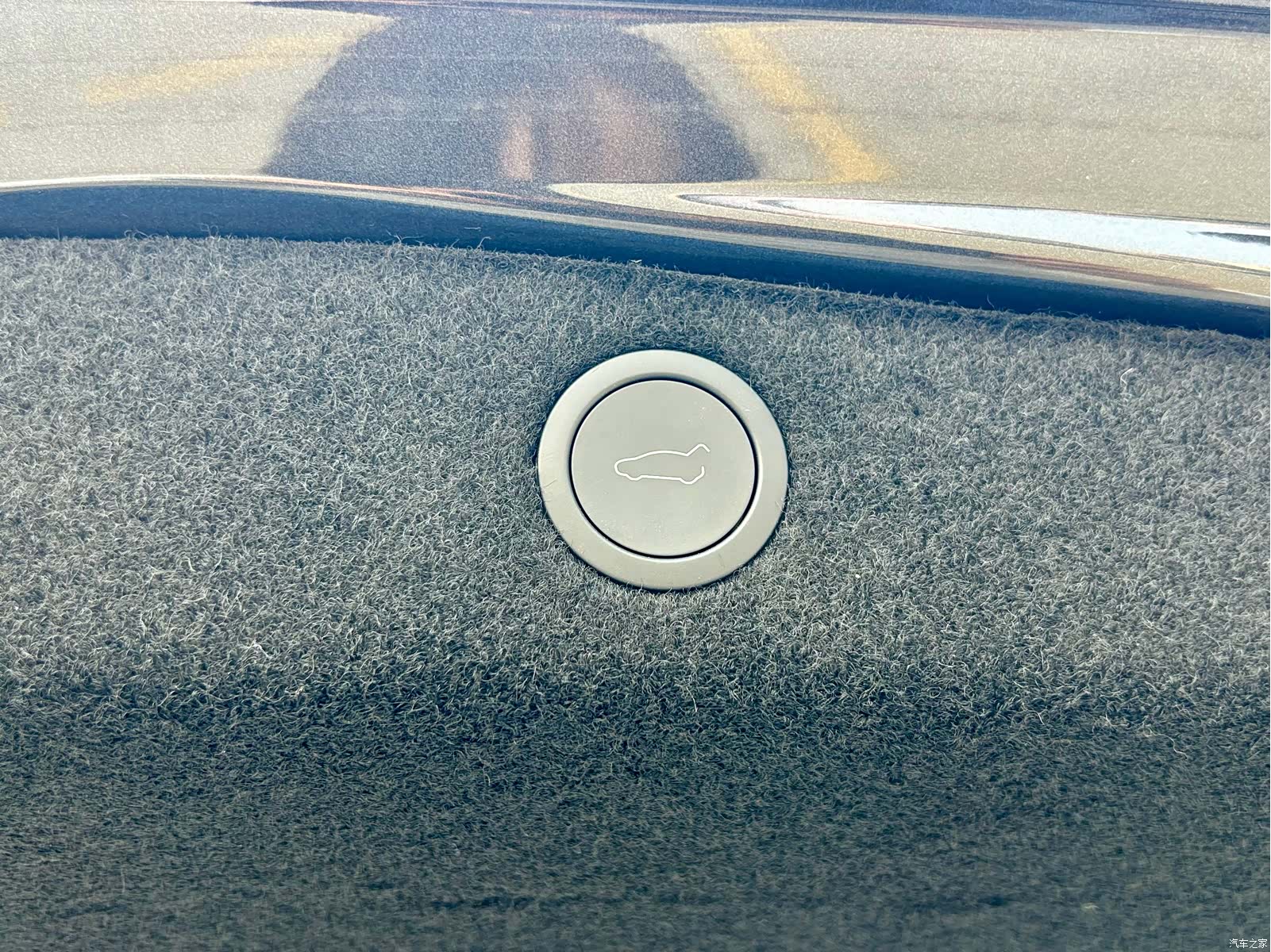 Tesla Model 3, 2025 19