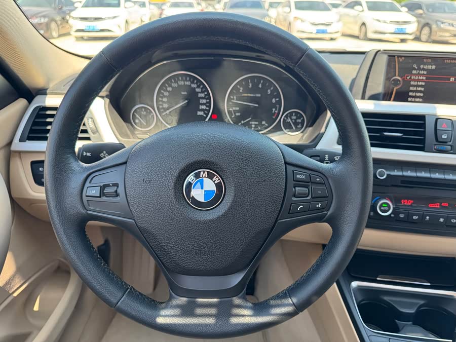BMW 3 Series 2014, фото 15