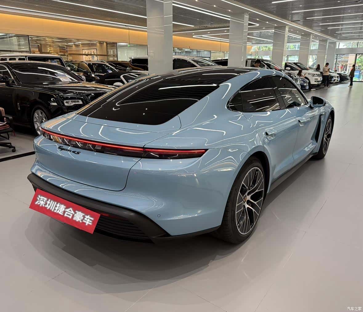 Porsche Taycan, 2021 6