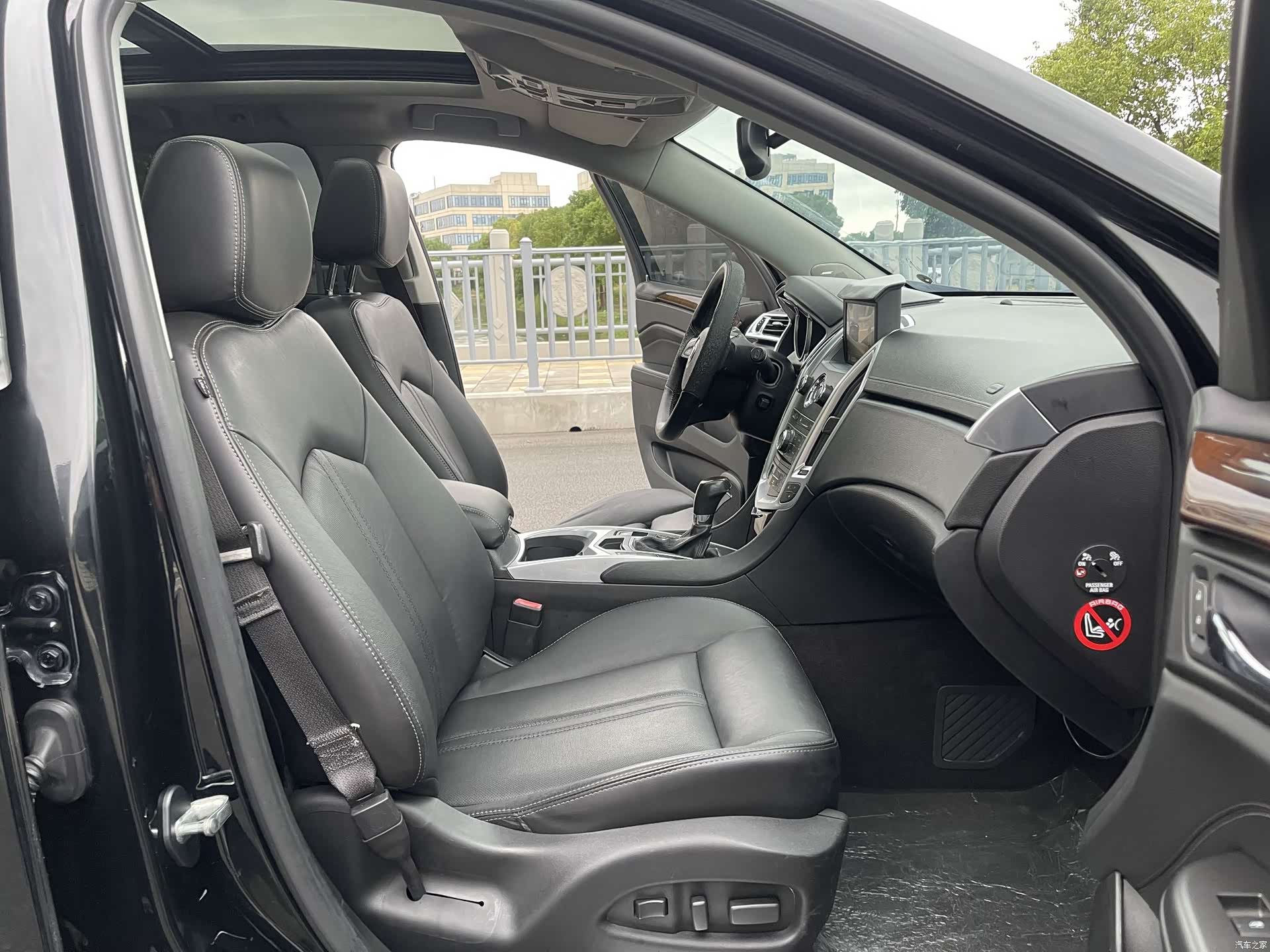 Cadillac SRX, 2012 7