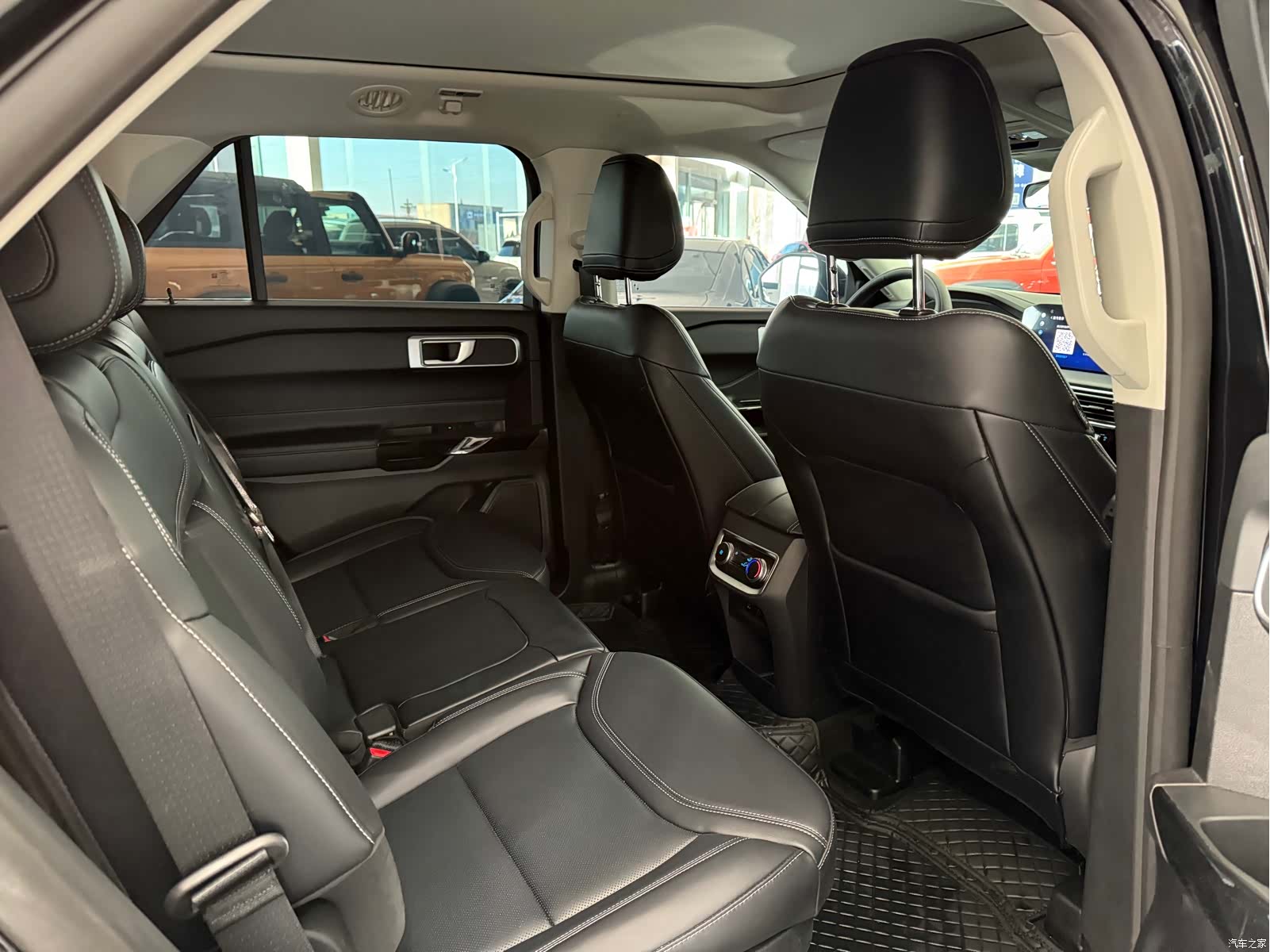 Ford Explorer, 2025 8