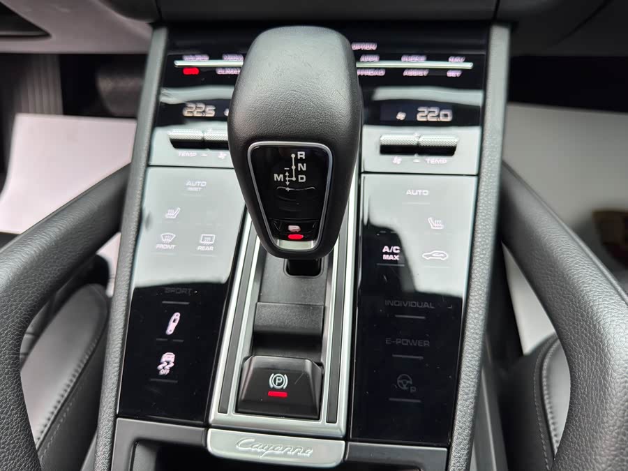 Porsche Cayenne 2018, фото 18