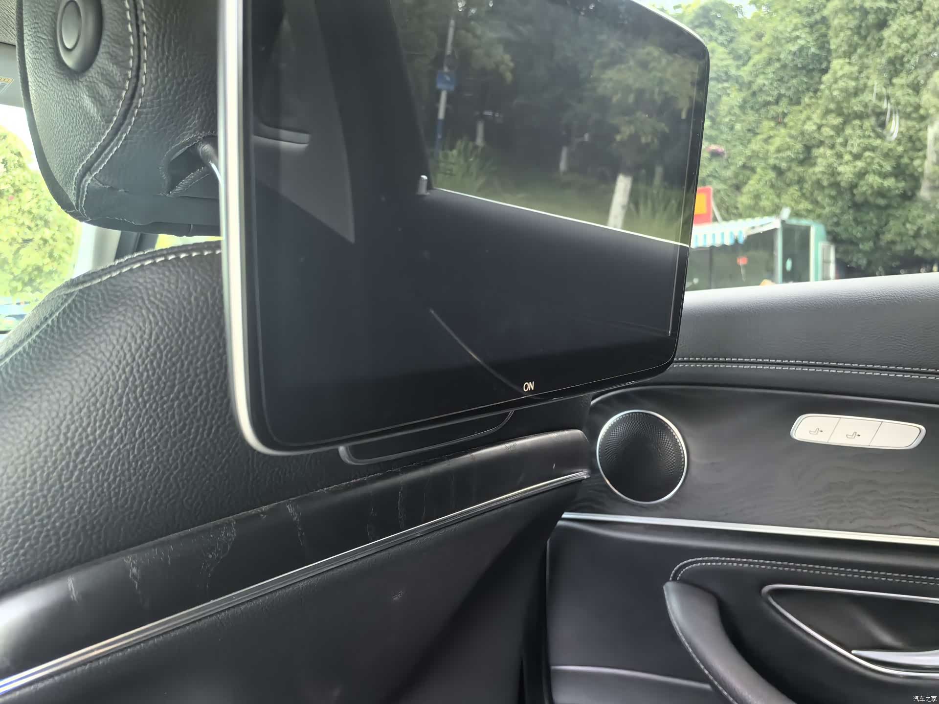 Mercedes-Benz E-Class, 2019 35
