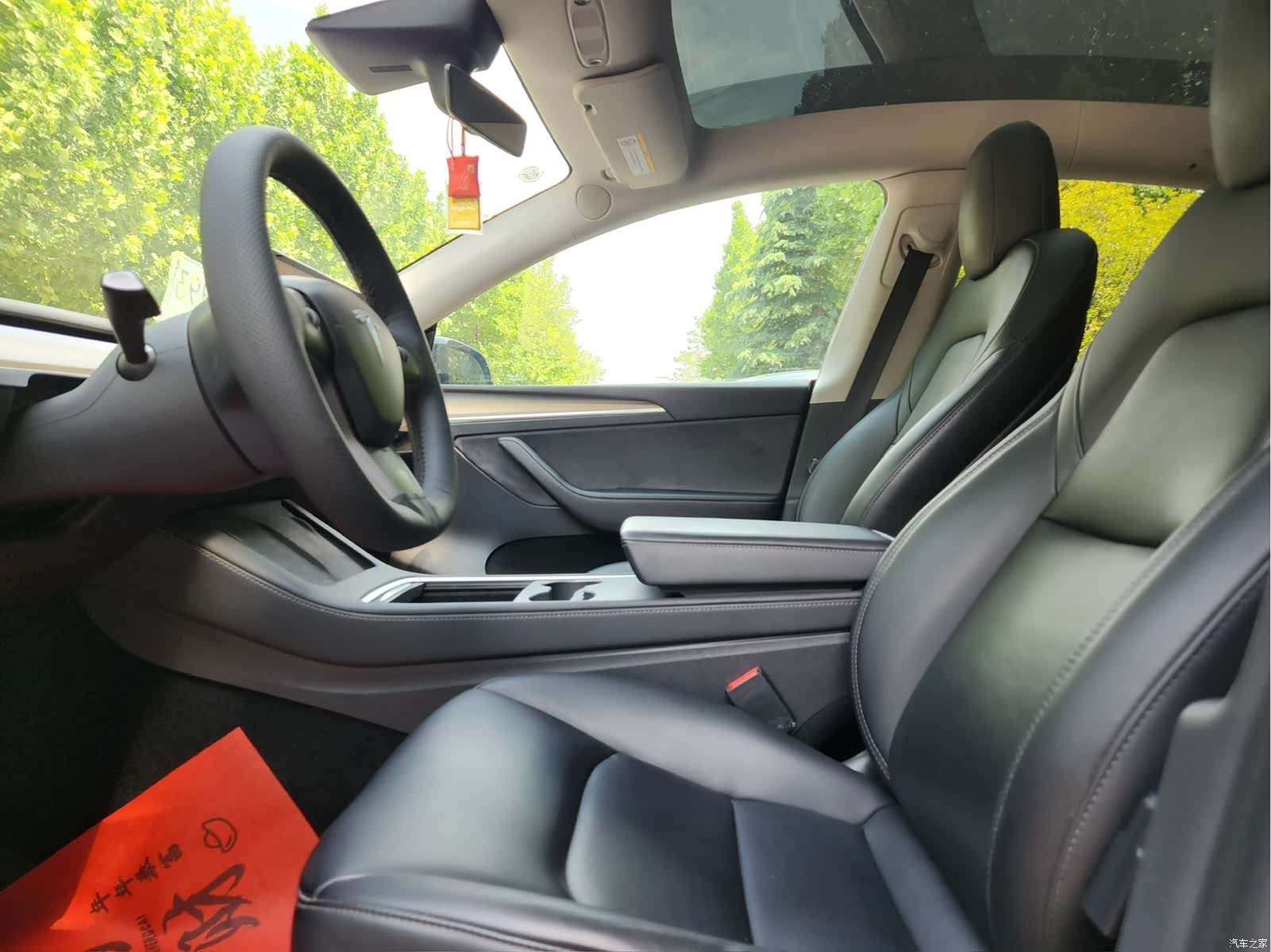 Tesla Model Y, 2022 4