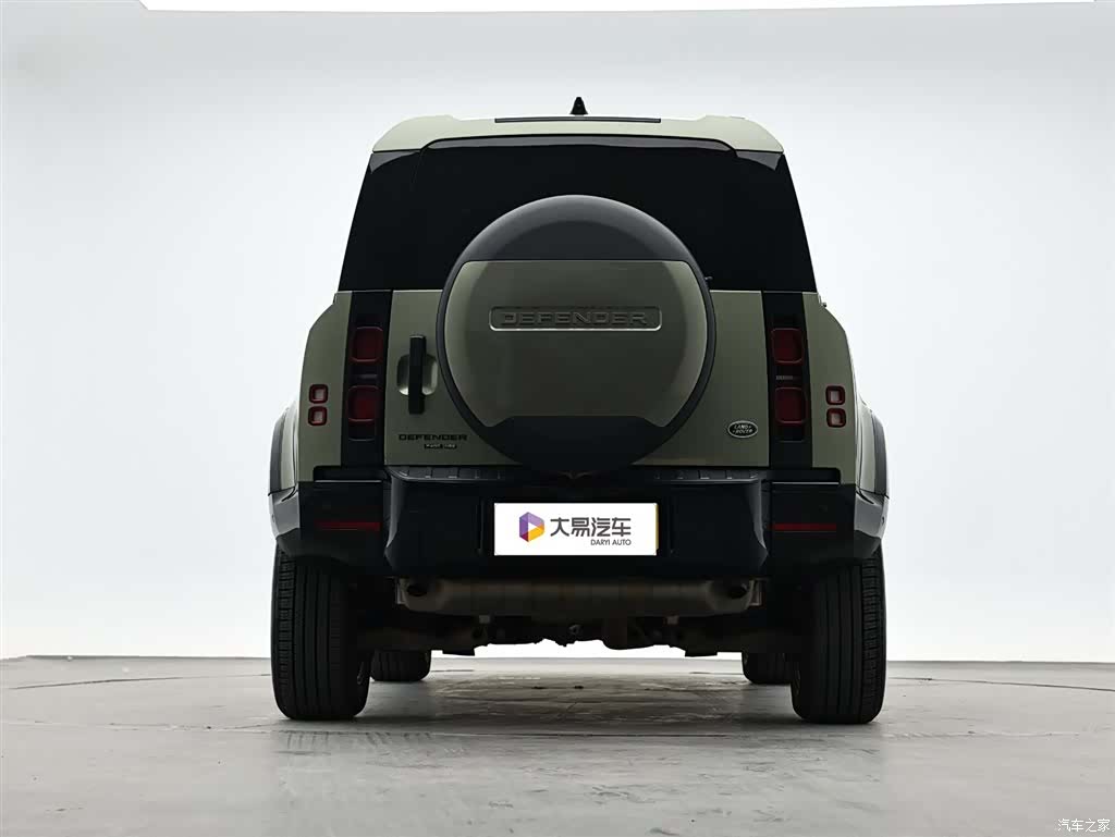 Land Rover Defender, 2021 4