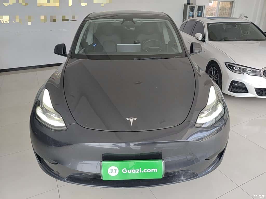 Tesla Model Y, 2024 3