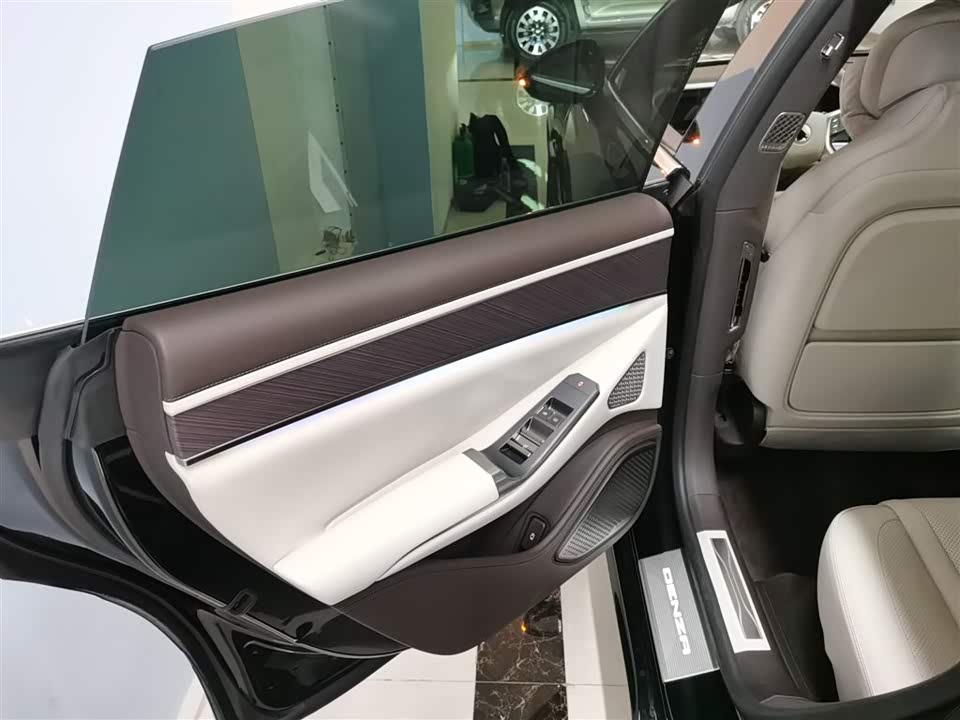 Denza Z9 Denza Z9