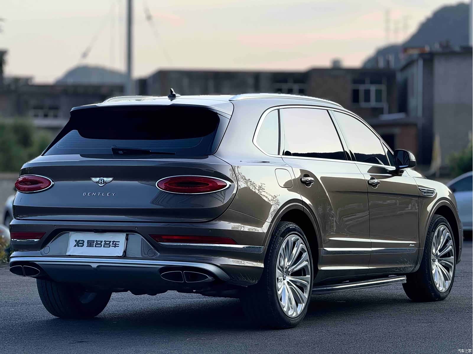 Bentley Bentayga, 2023 17