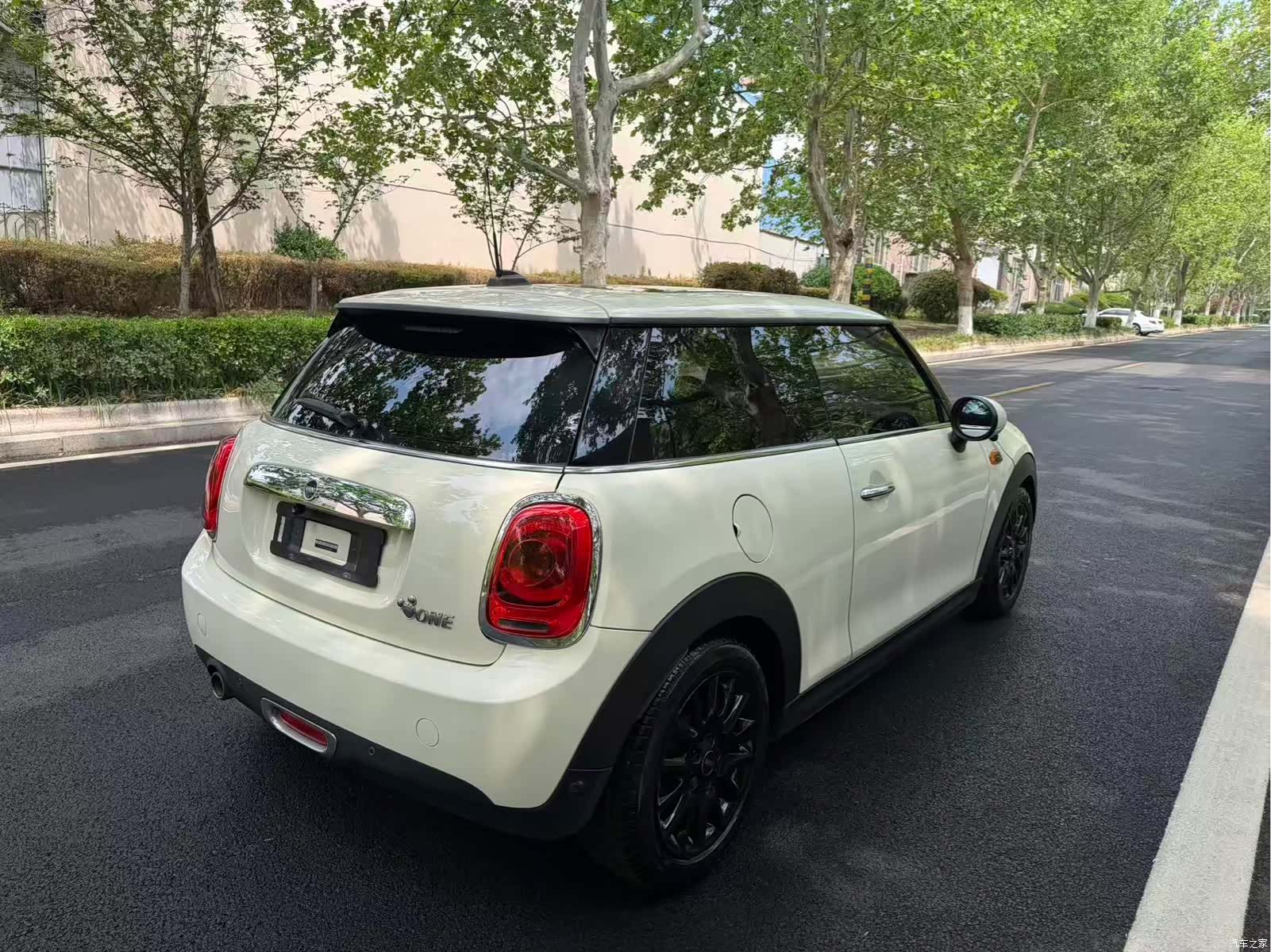 Mini ONE, 2019 6