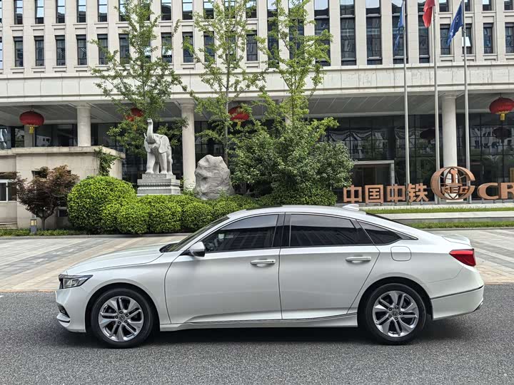Honda Accord, 2019 года фото 8