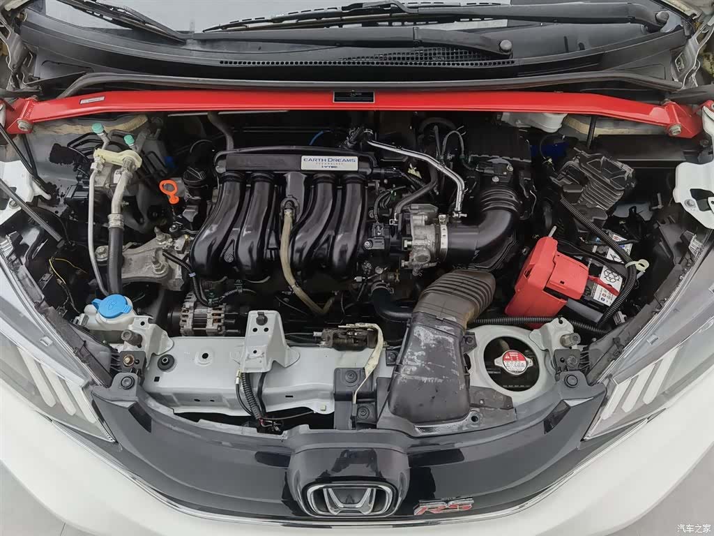 Honda Fit, 2016 6