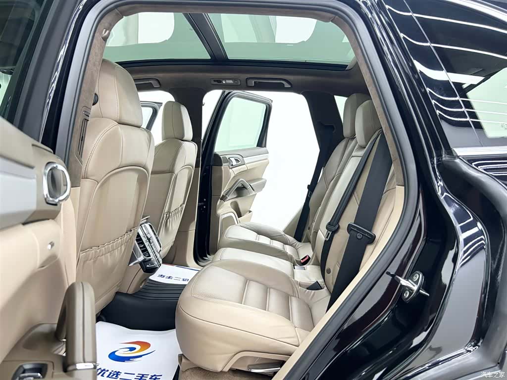 Porsche Cayenne, 2012 6