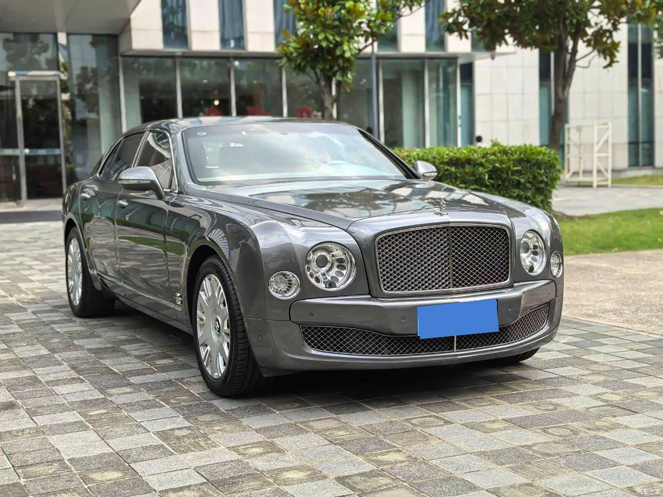 Bentley Mulsanne, 2015 3