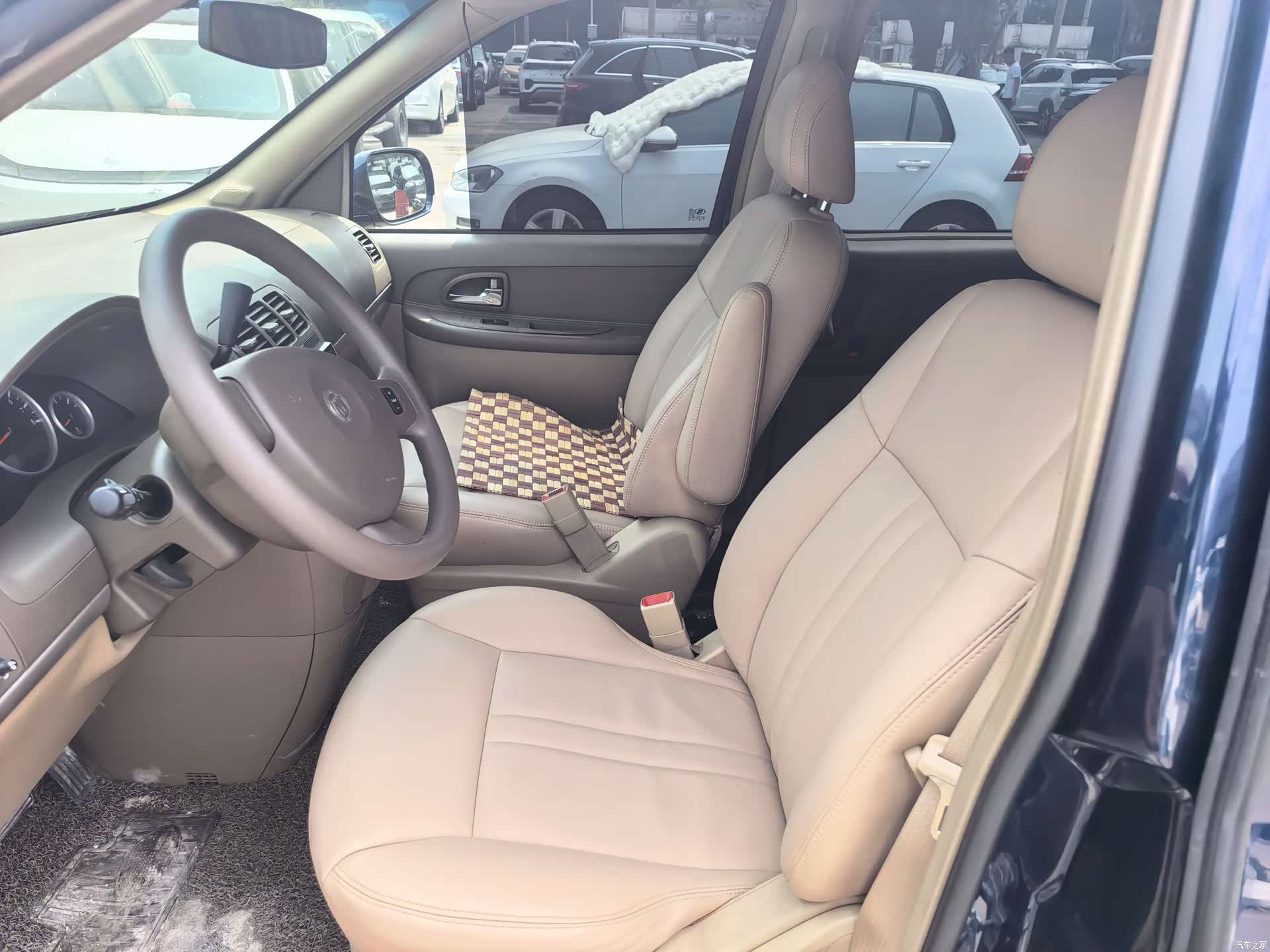 Buick GL8, 2017 7