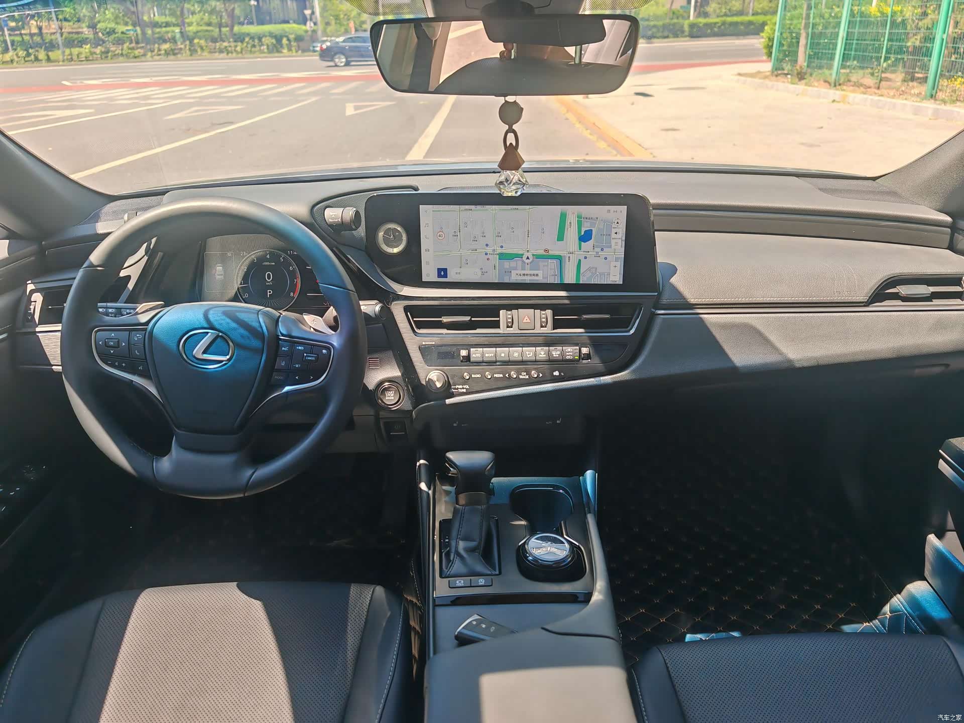 Lexus ES, 2024 10