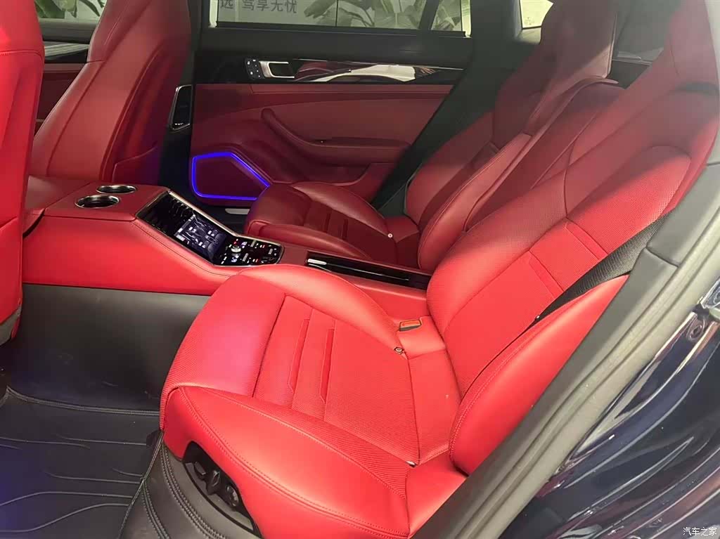 Porsche Panamera, 2023 12