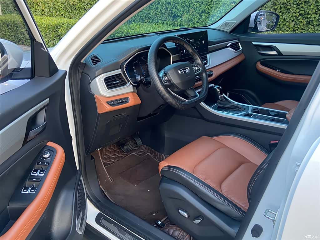 Geely X6, 2020 4