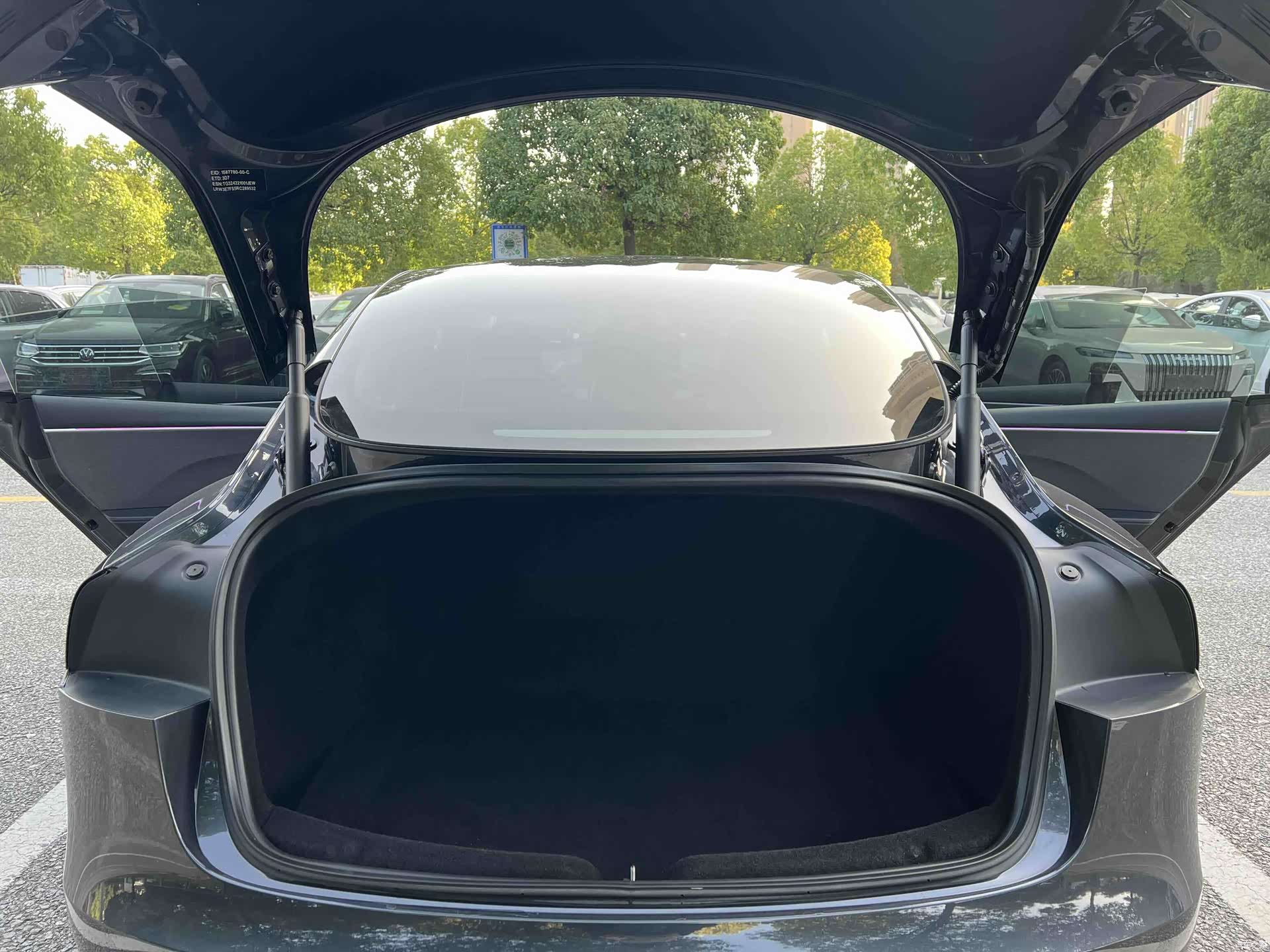 Tesla Model 3, 2024 16