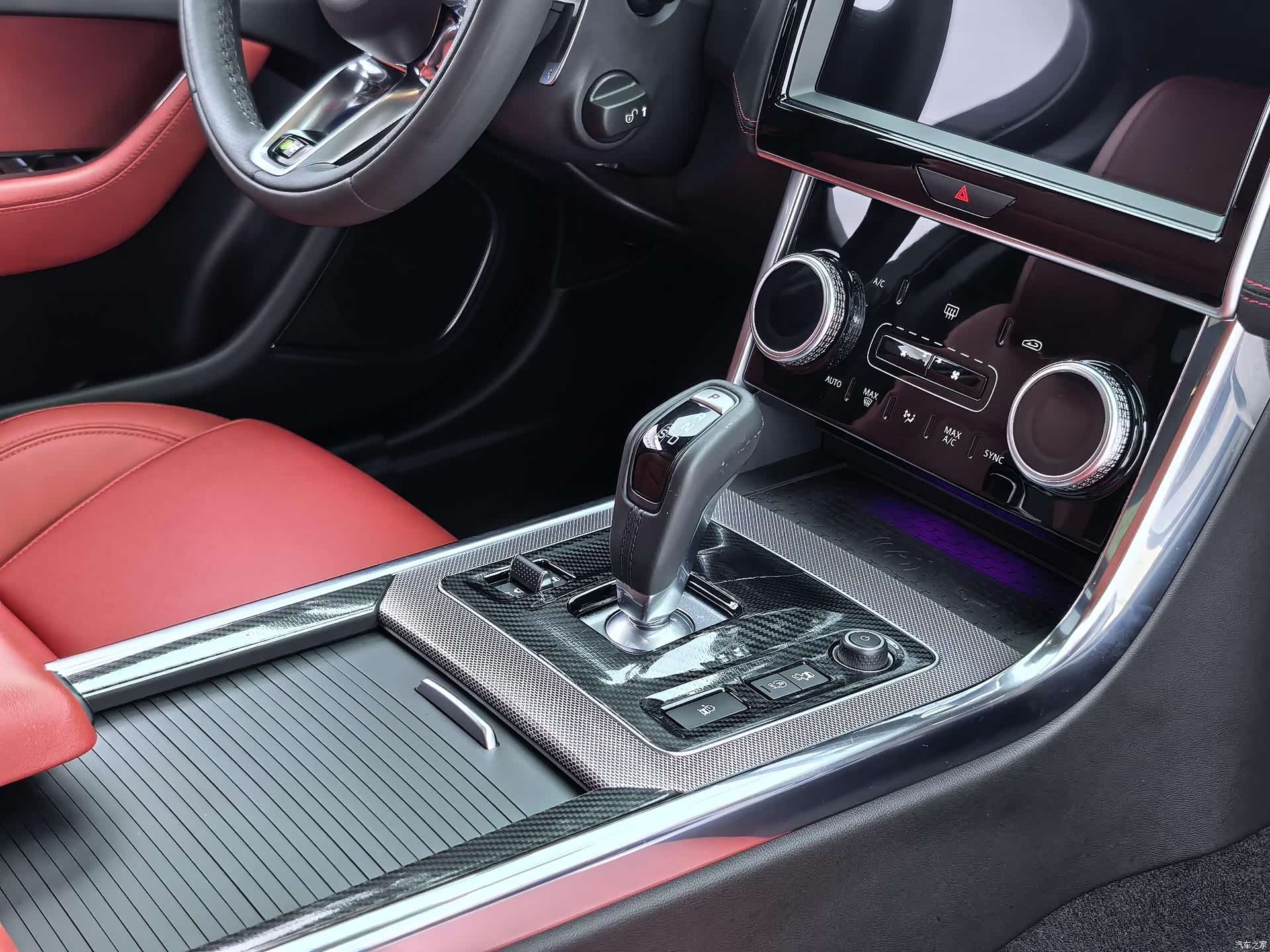 Land Rover XEL, 2022 24