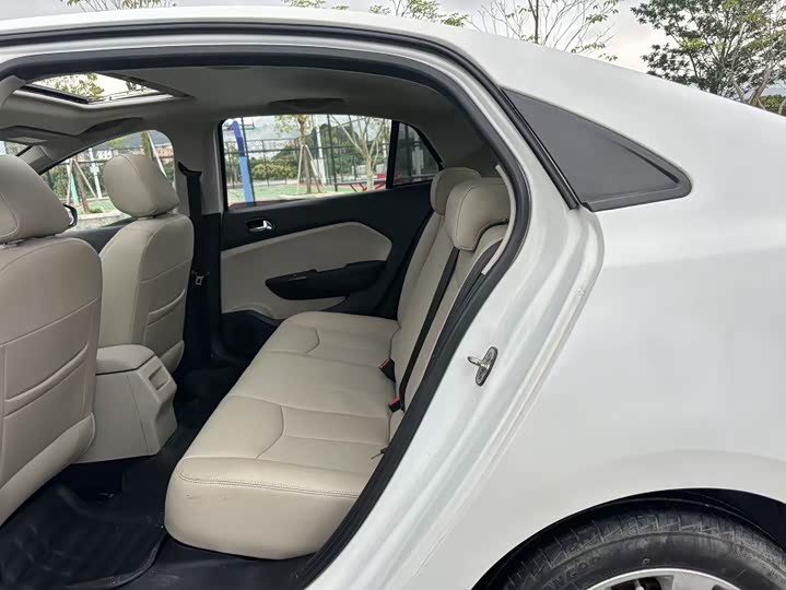 Aeolus L60 2015 1.8L МКПП xin xiang xing