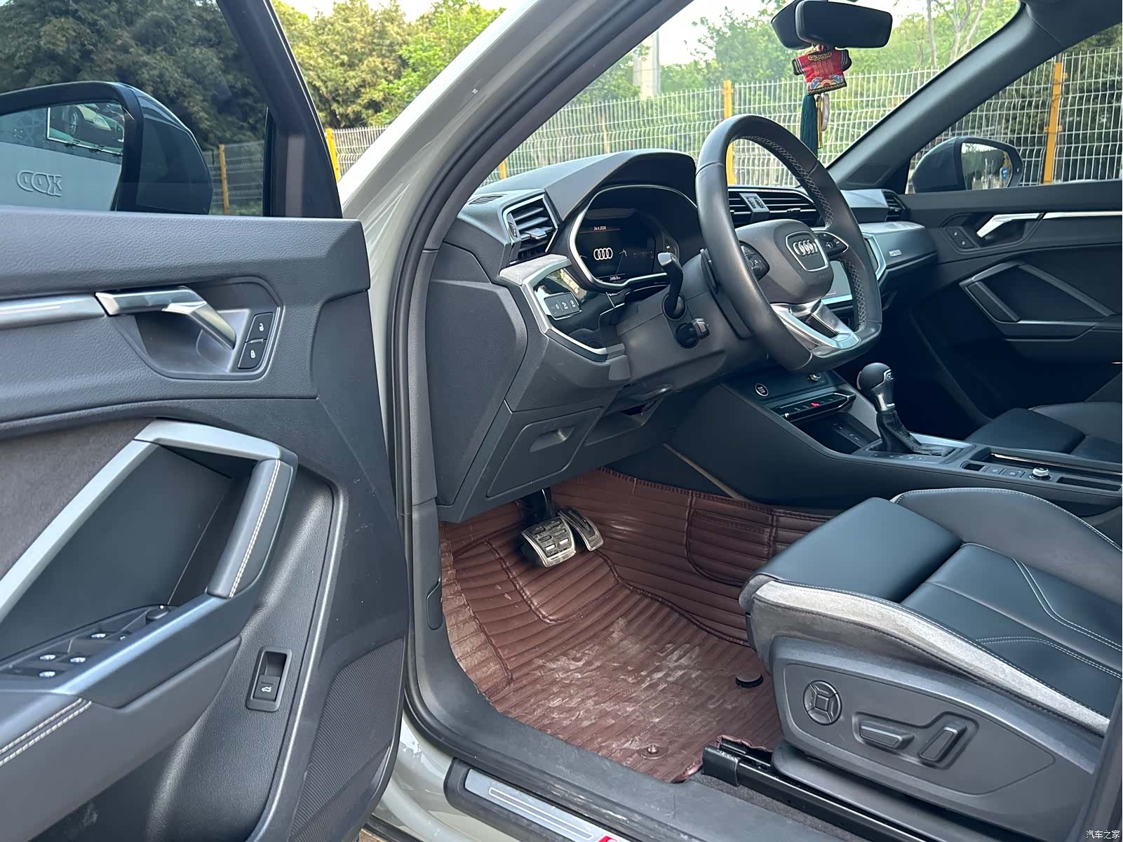 Audi Q3, 2024 4