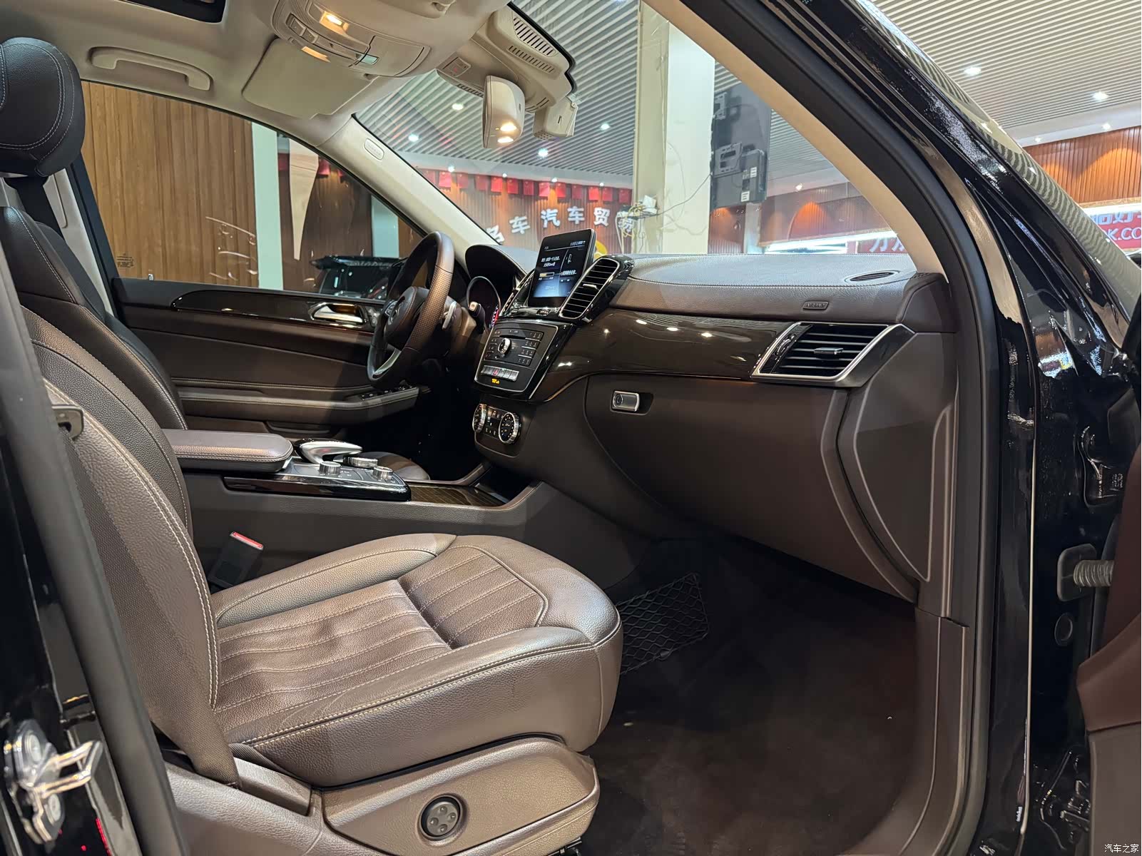 Mercedes-Benz GLS, 2019 6