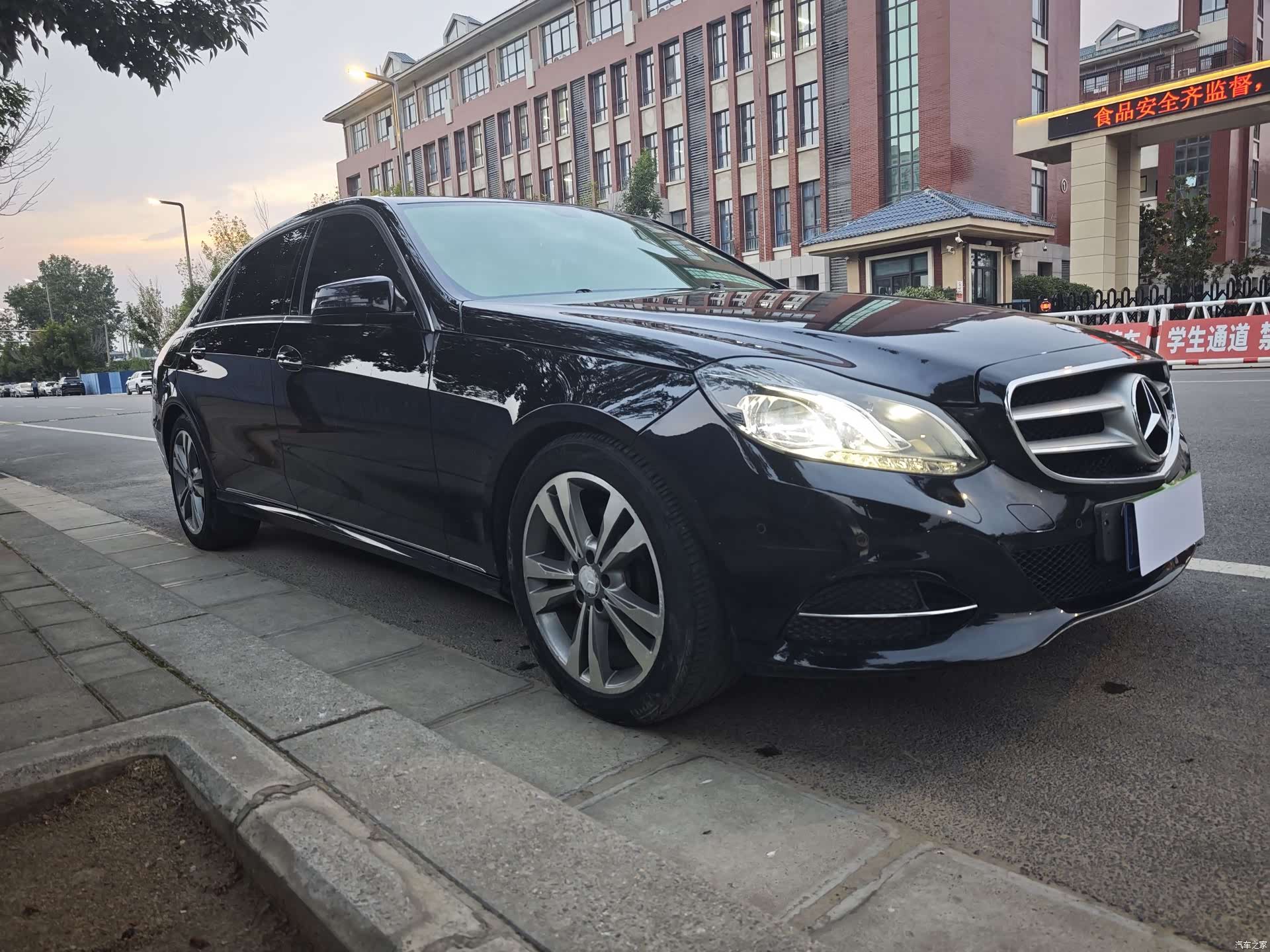 Mercedes-Benz E-Class, 2014 3