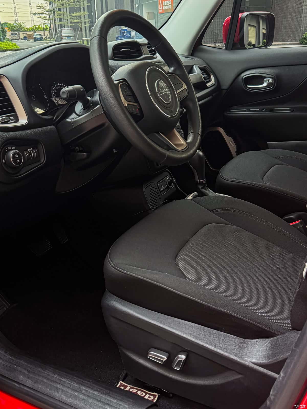 Jeep Renegade, 2019 7