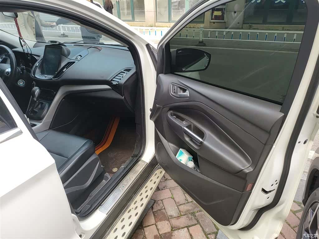 Ford Kuga, 2016 20