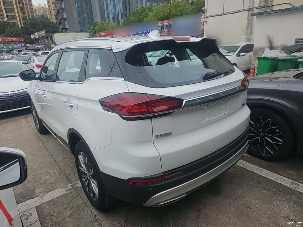 Geely Boyue, 2021 все фото