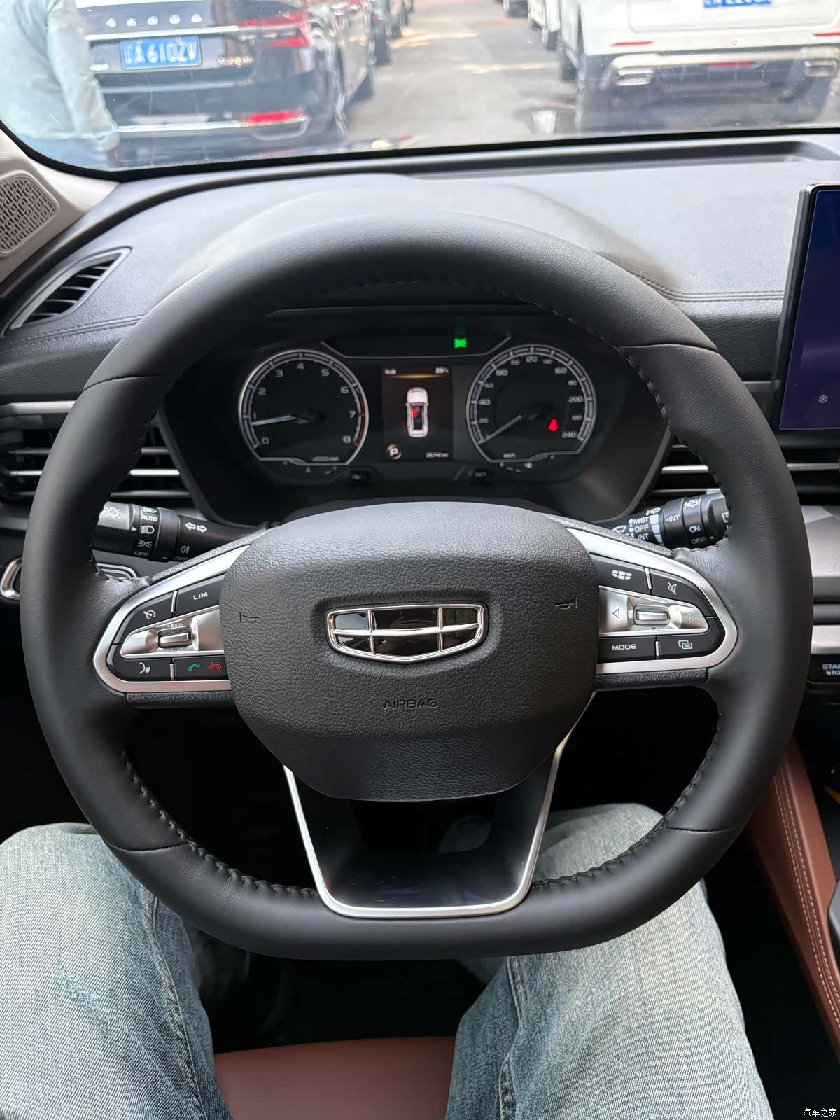 Geely X6, 2022 14
