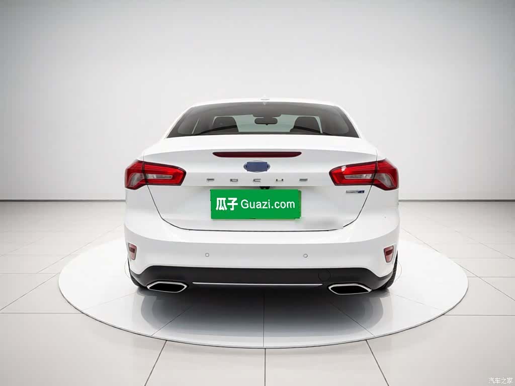 Ford Focus, 2022 6