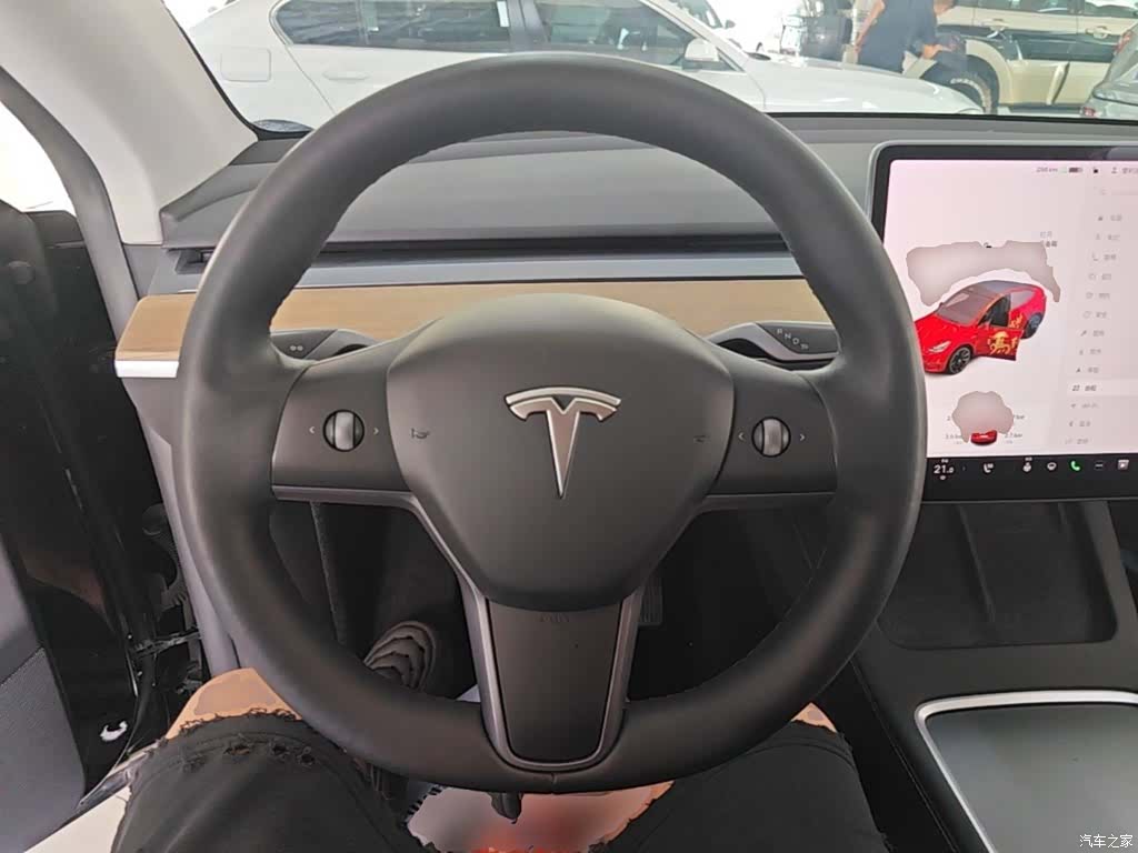 Tesla Model Y, 2021 11