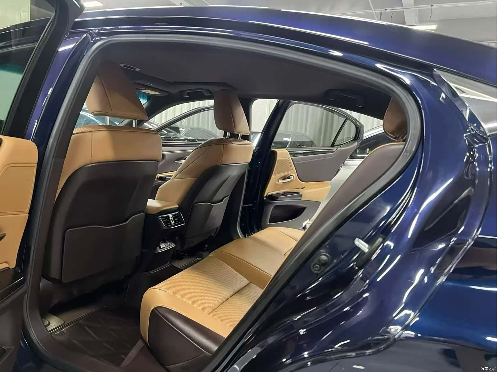 Lexus ES, 2021 6
