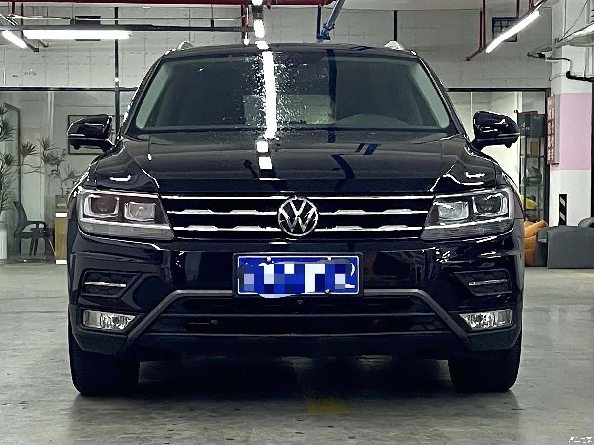 Volkswagen Tiguan L, 2021 1