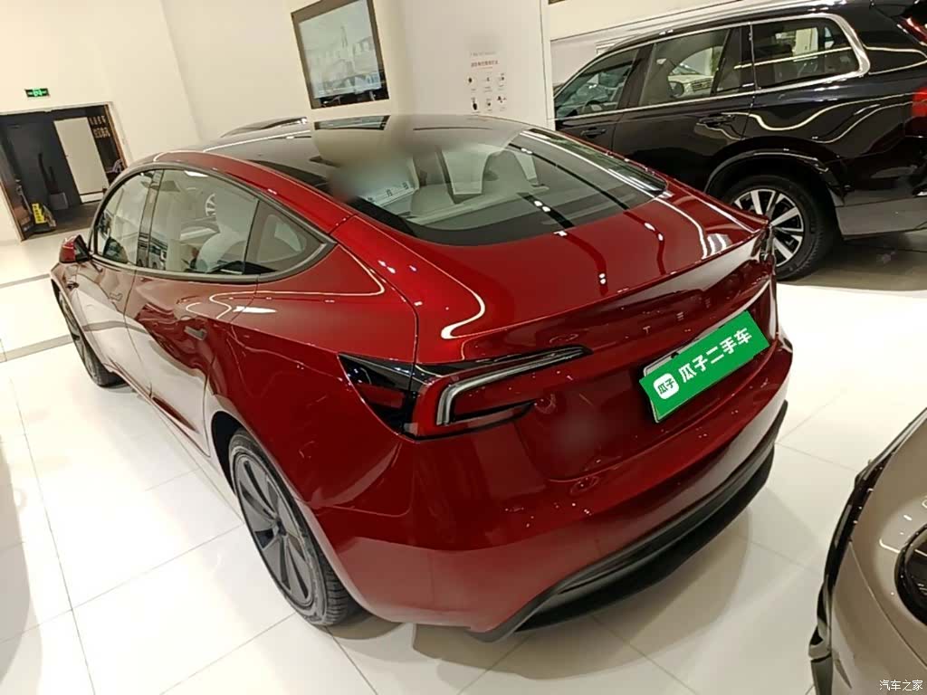 Tesla Model 3, 2026 все фото