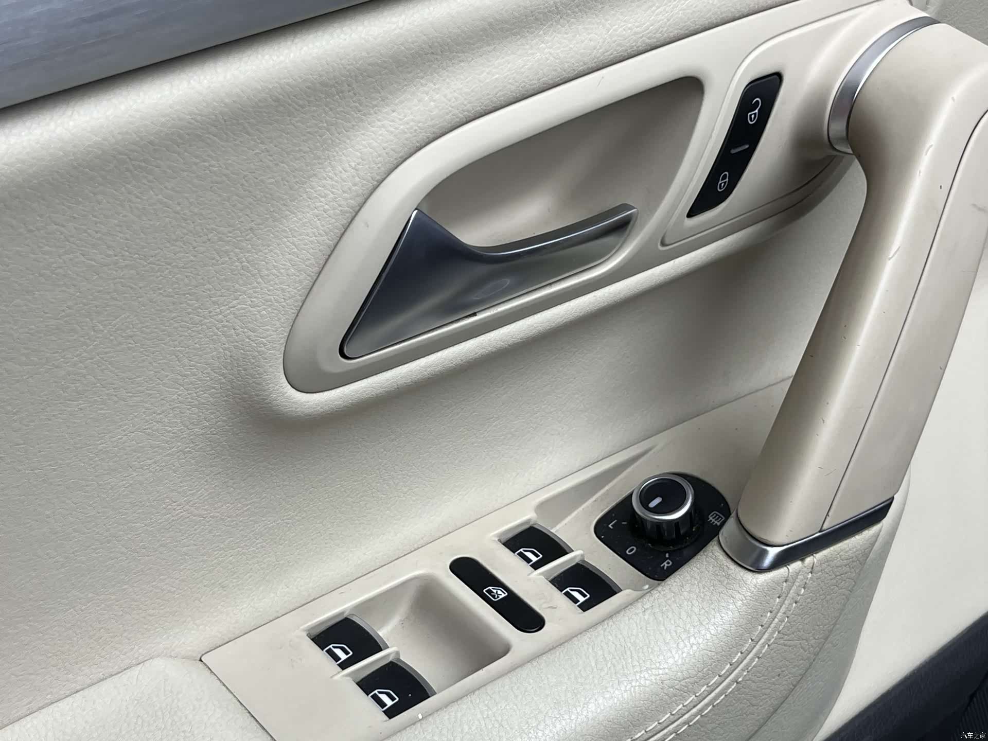 Volkswagen CC, 2011 19