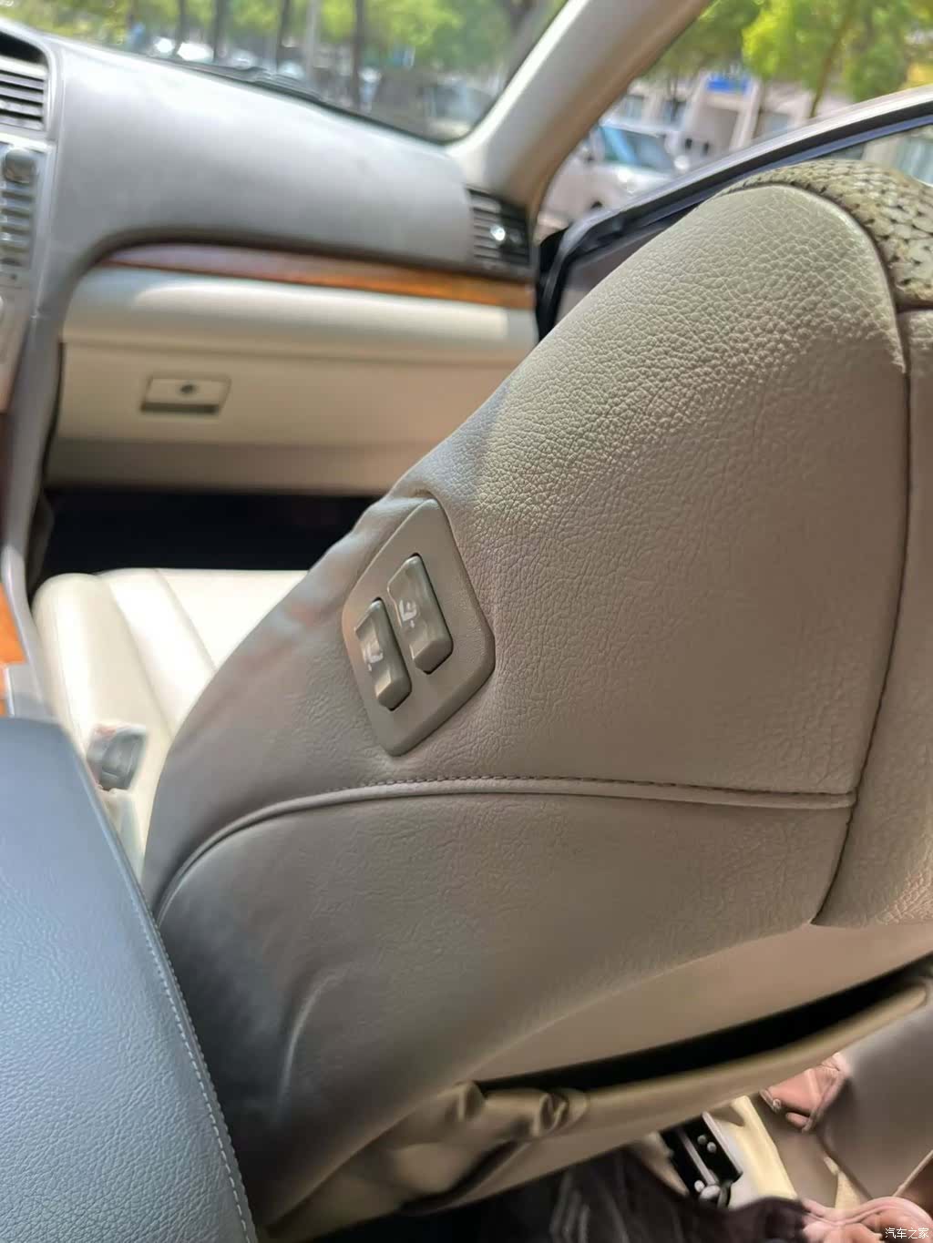 Toyota Camry, 2011 3
