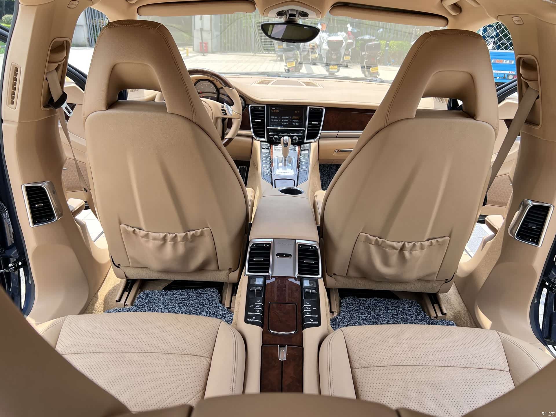 Porsche Panamera, 2011 19