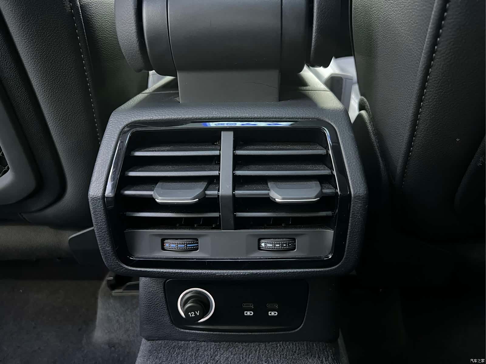 Audi Q3, 2023 11