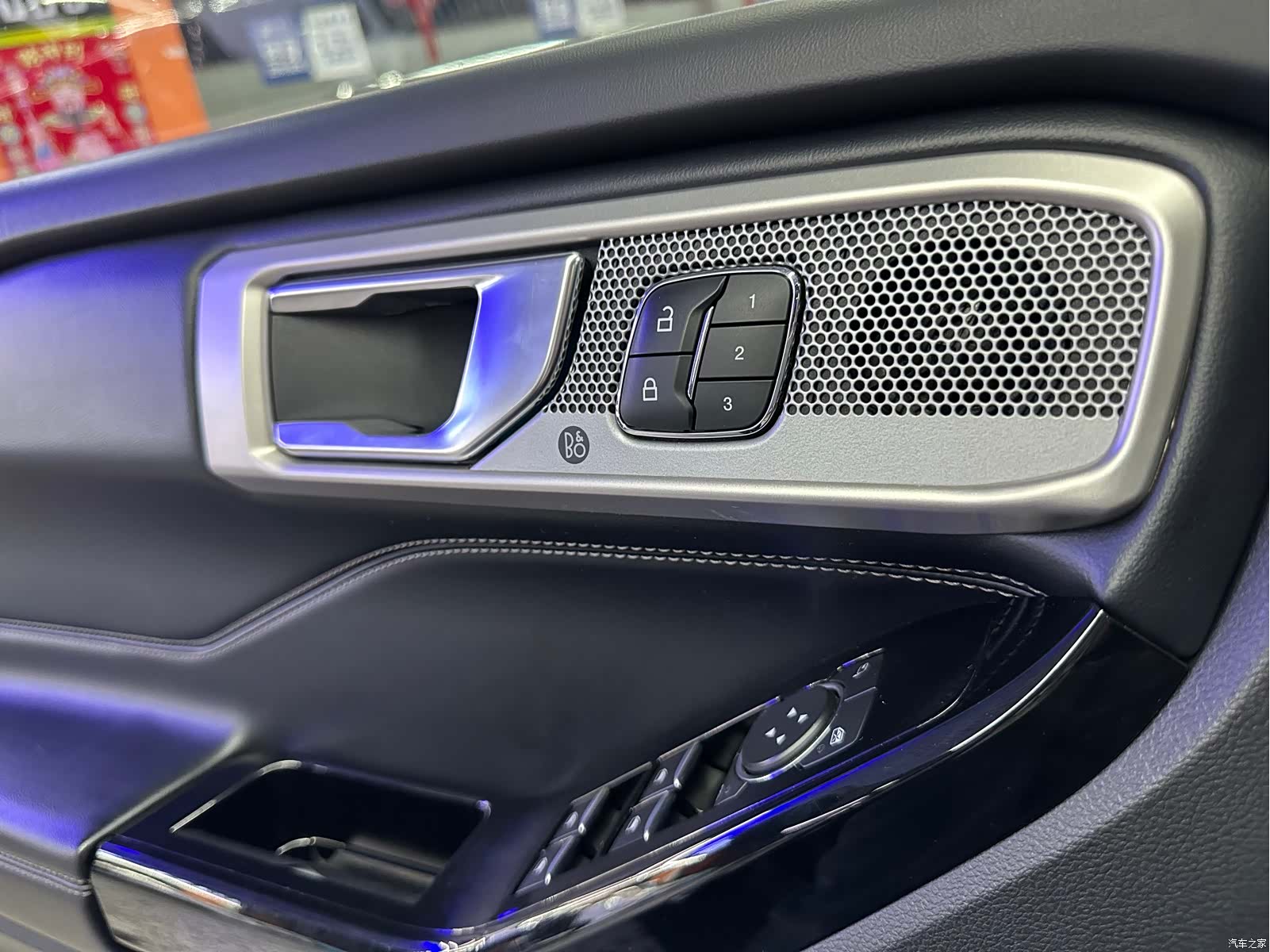 Ford Explorer, 2021 11