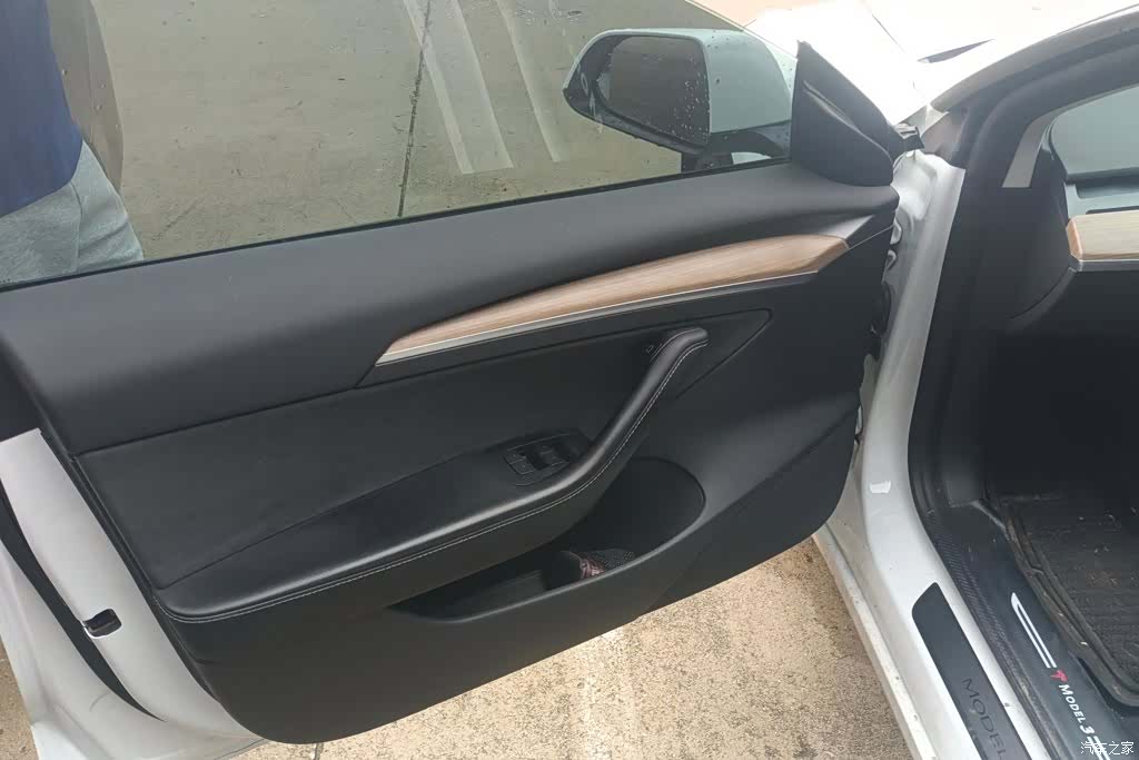 Tesla Model 3, 2023 7