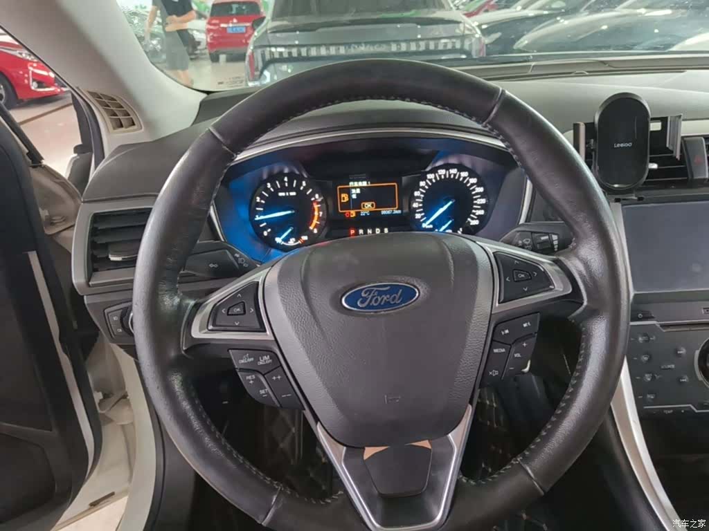 Ford Mondeo, 2015 11