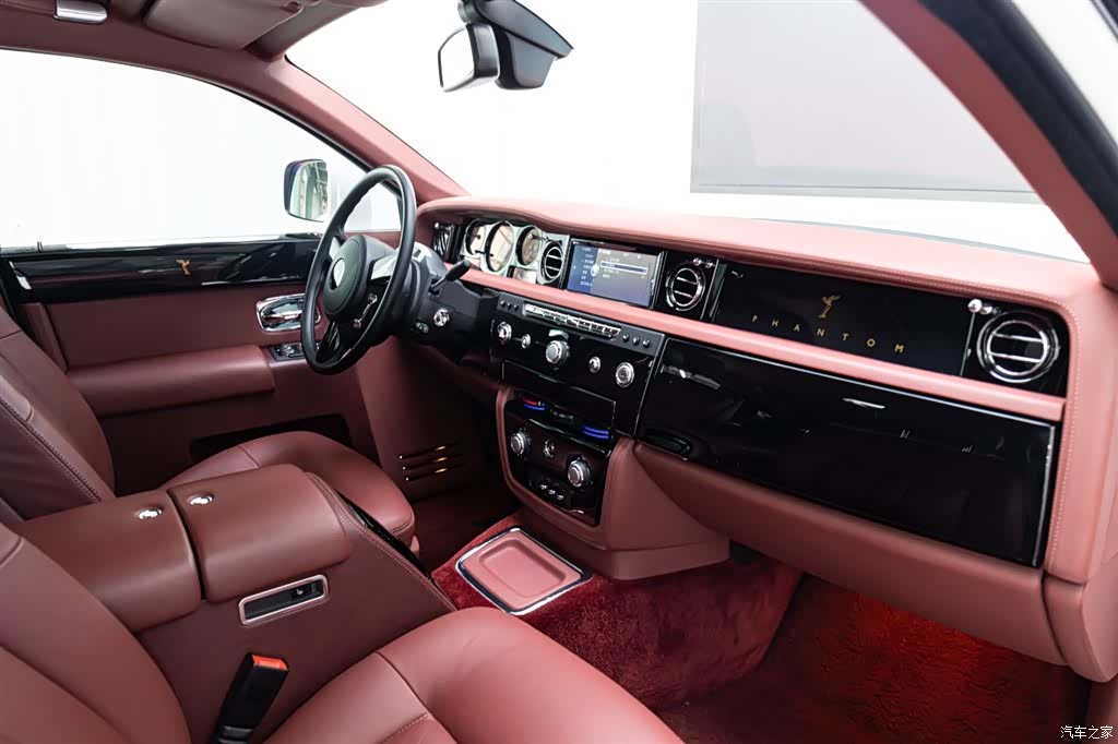 Rolls-Royce Phantom, 2016 18
