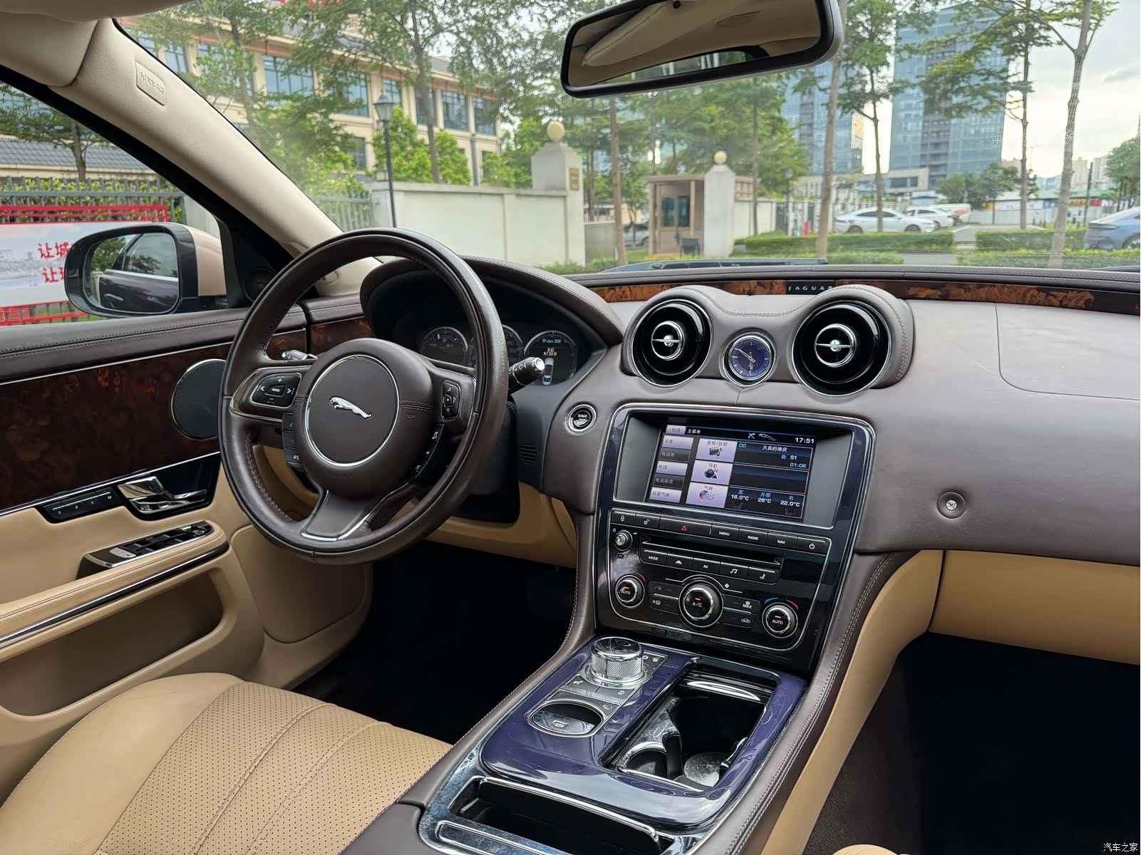 Jaguar XJ, 2012 23