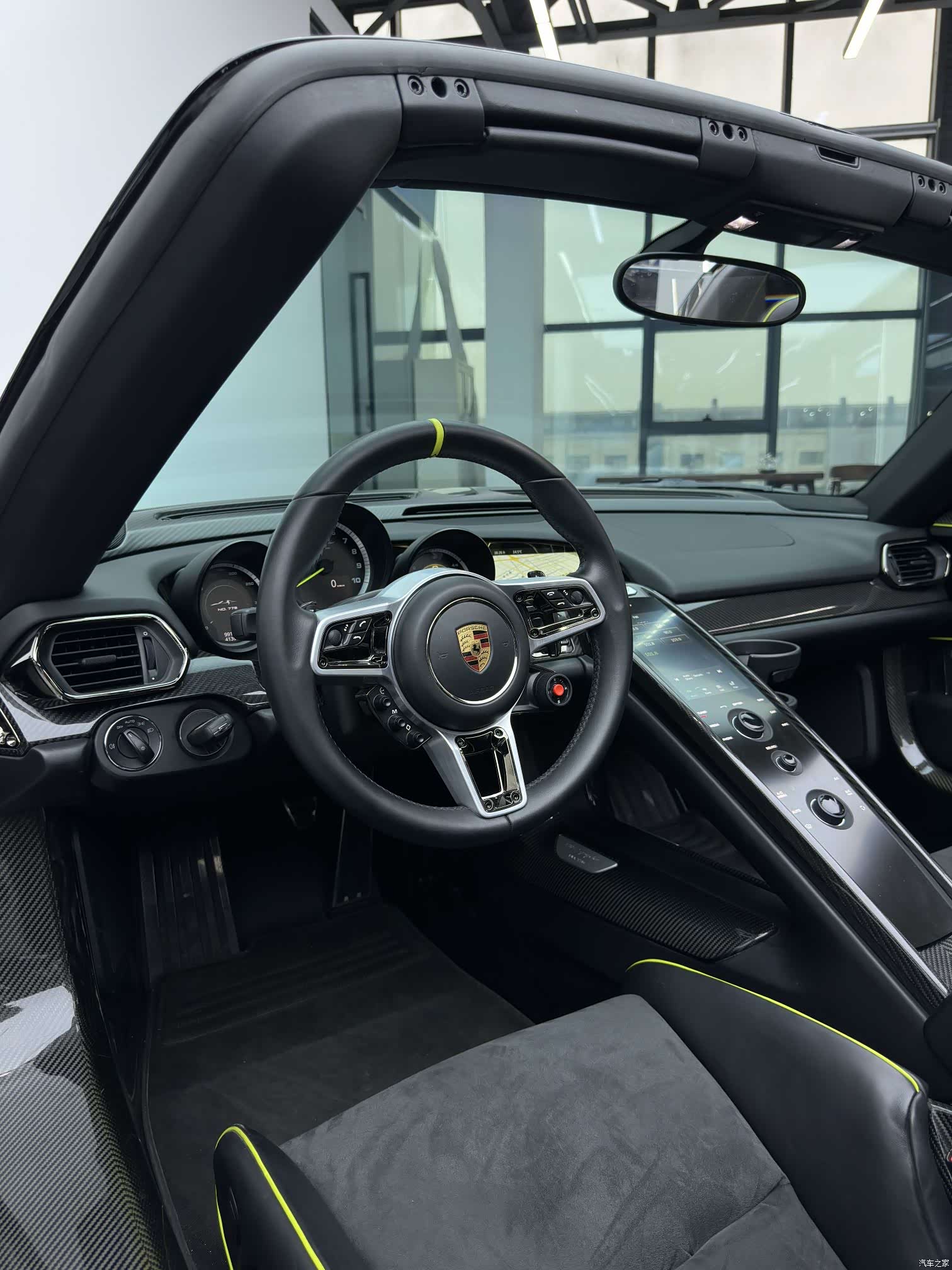 Porsche 918, 2015 32