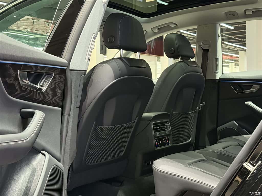 Audi Q8, 2025 20