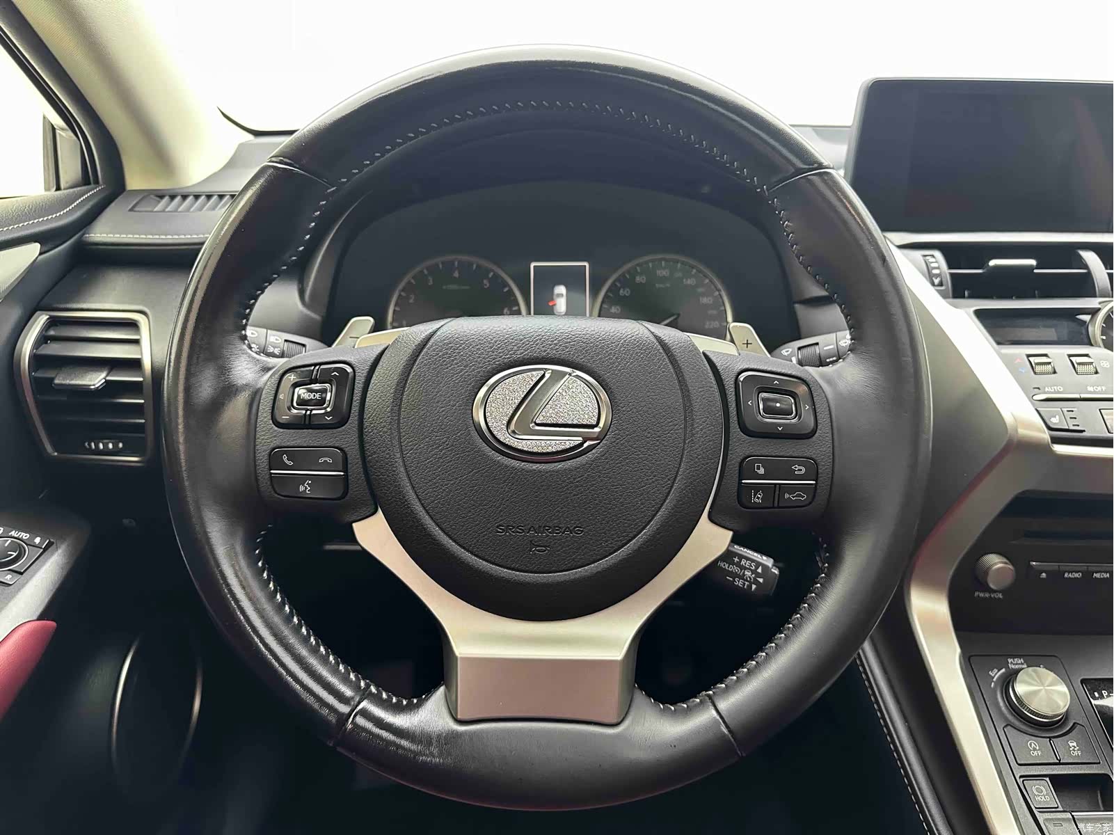 Lexus NX, 2021 17