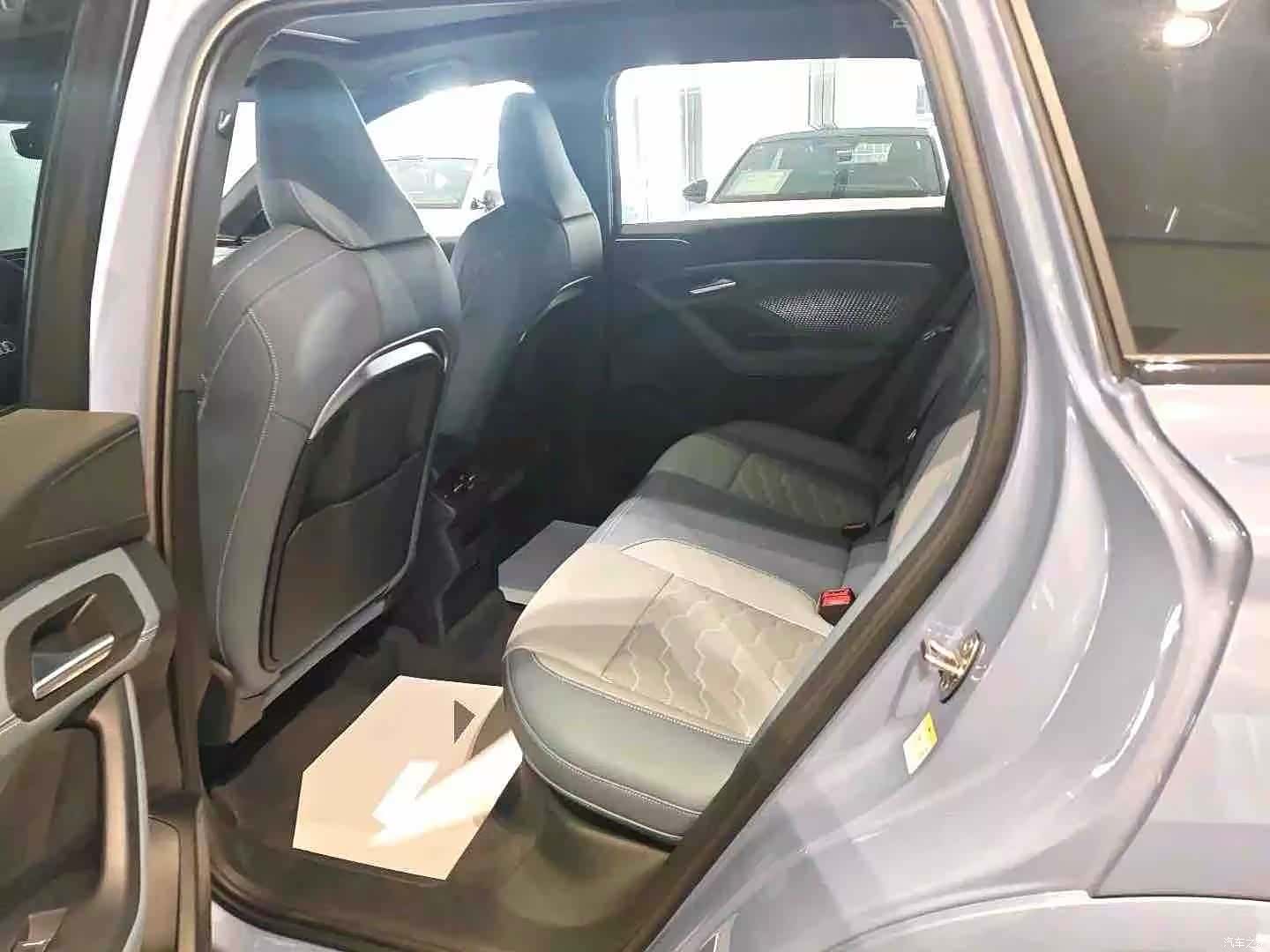 Audi e-tron, 2025 4
