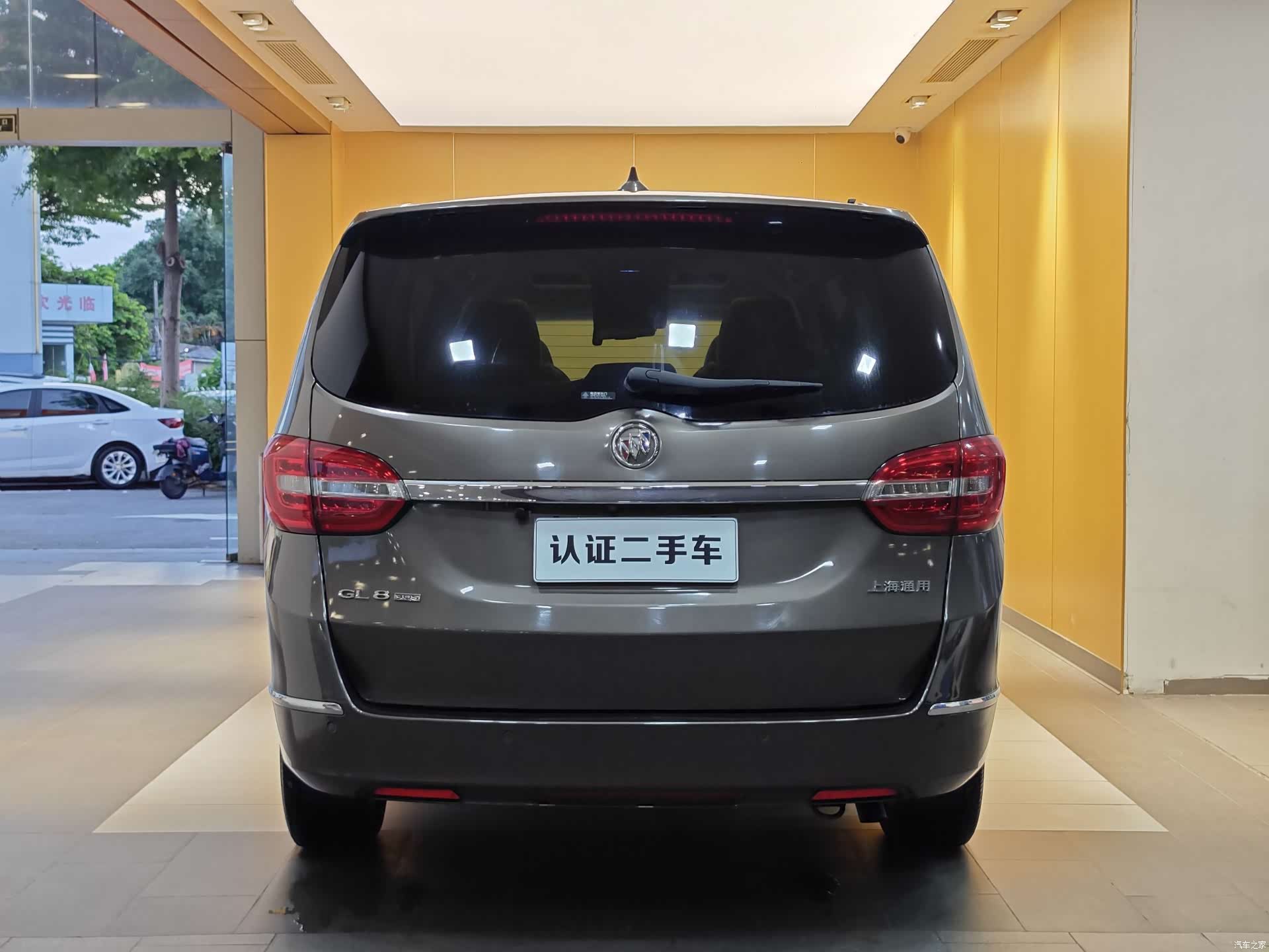 Buick GL8, 2015 33